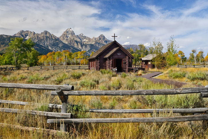 How to become a pastor in Wyoming log church